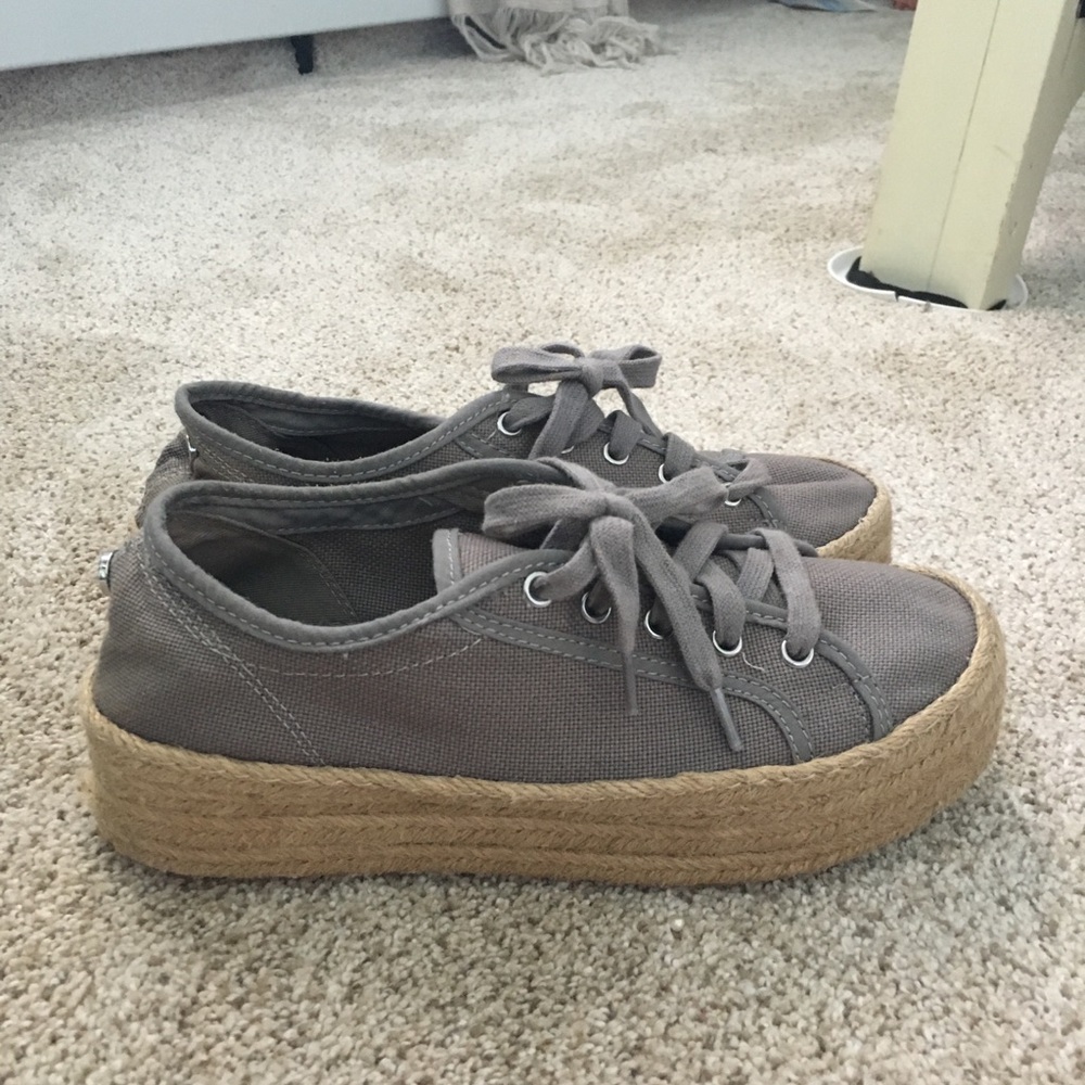 Grey platform sneakers